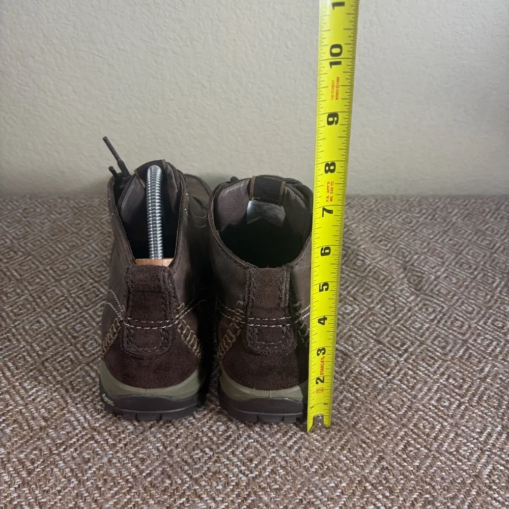 Merrell Men’s InBound Chukka Boot Brown Vibram Sole Sz 9 Outdoor Comfy Gorpcore